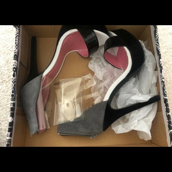 Stylish Heels - Picture 3 of 3